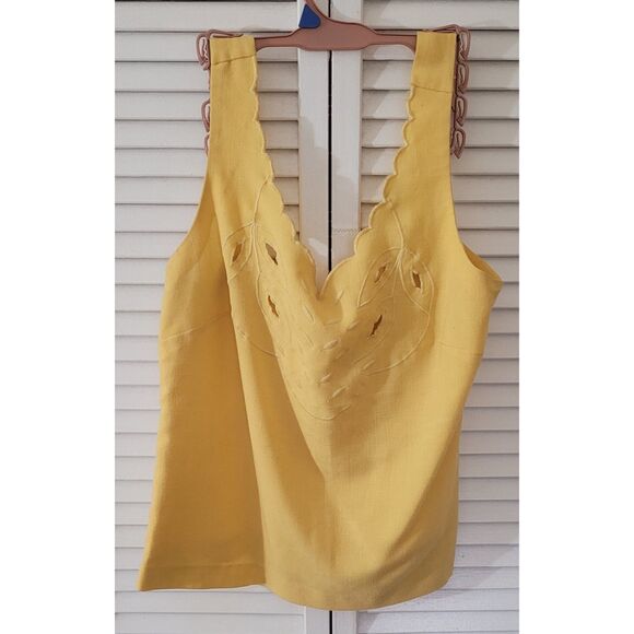 Comfortable Sleeveless Yellow Top with Floral Cut-Outs – No Tag - Picture 1 of 2